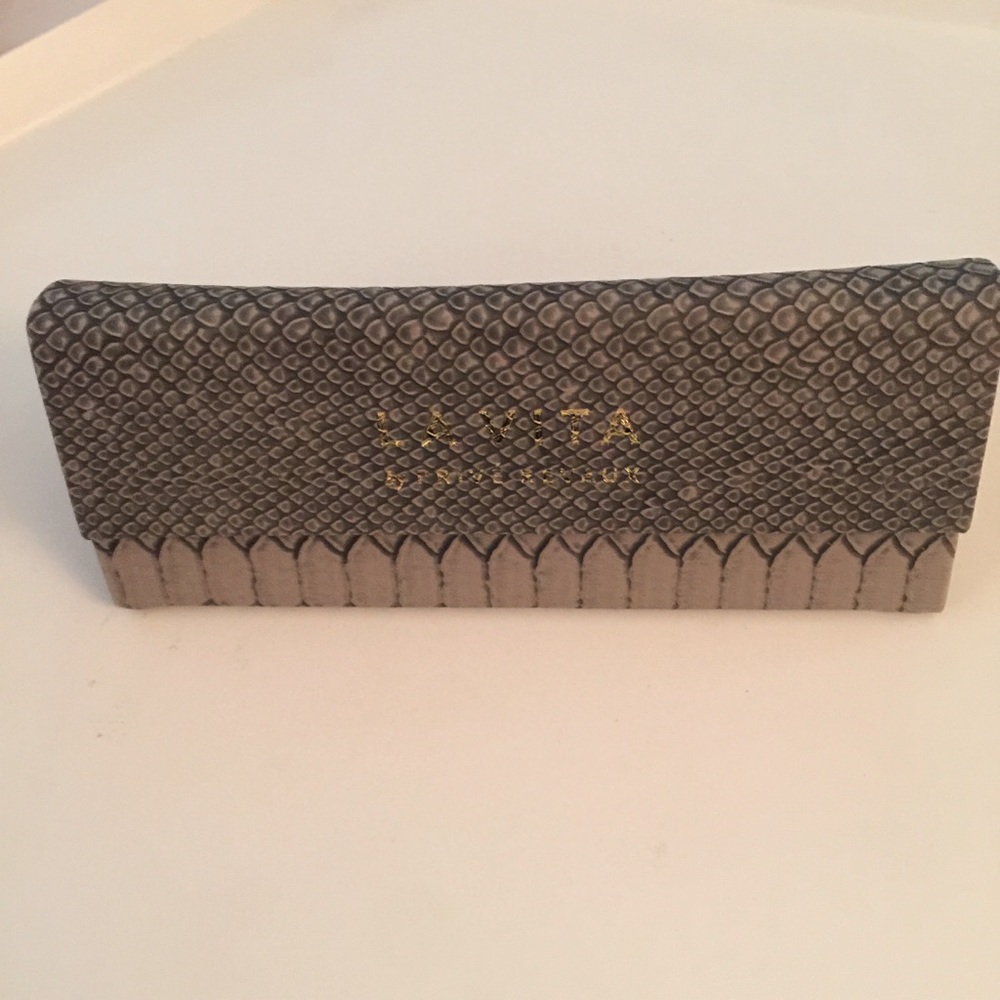LA VITA PRIVE REVAUX SNAKE EMBOSSED SUNGLASS CASE